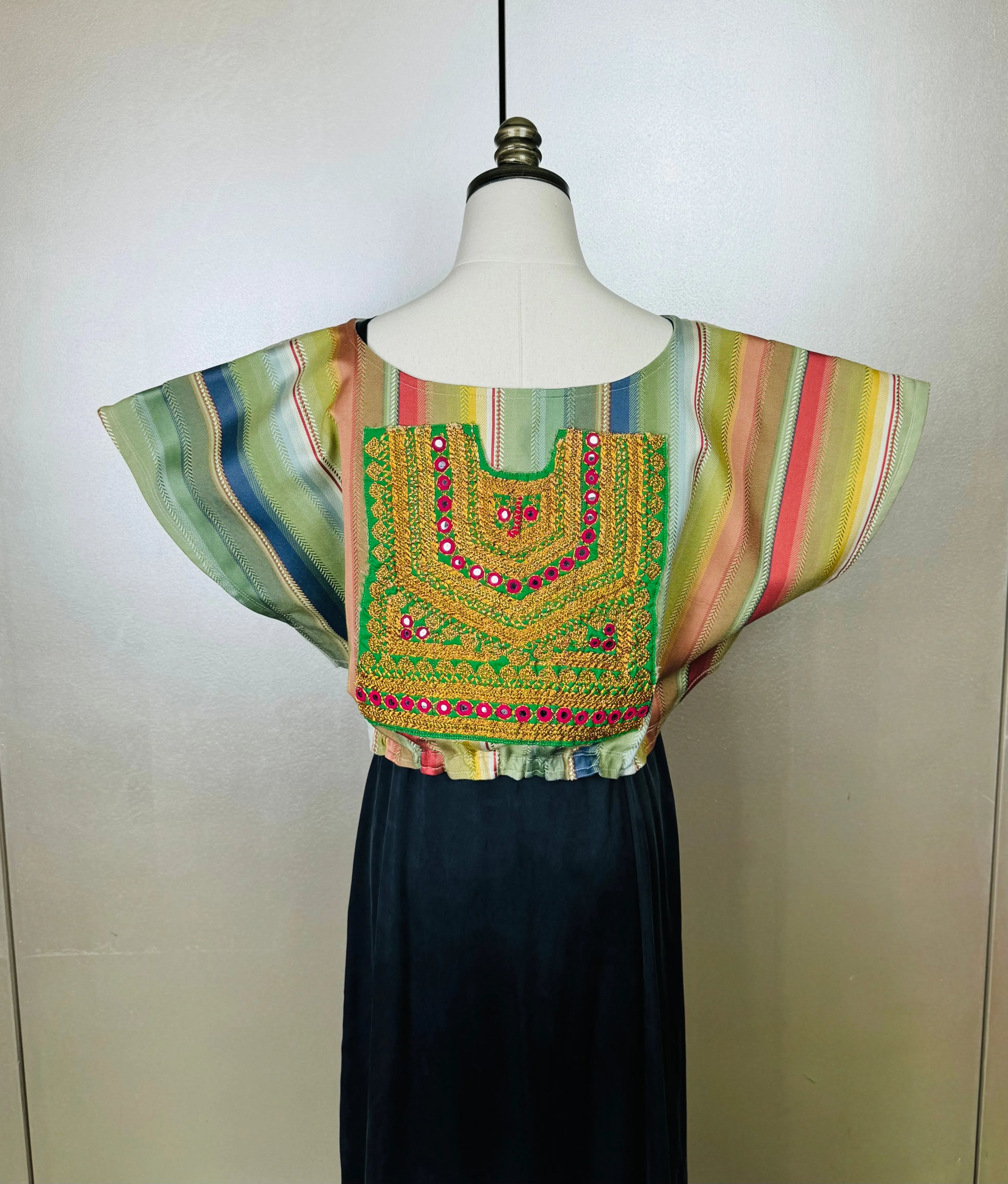 Frida Capelet No. 001