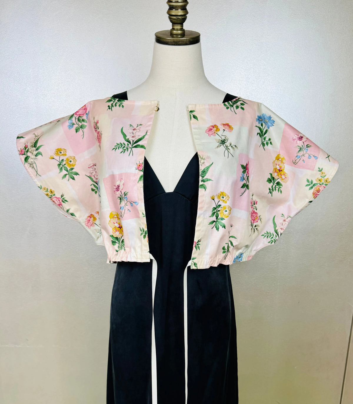 Frida Capelet No. 002