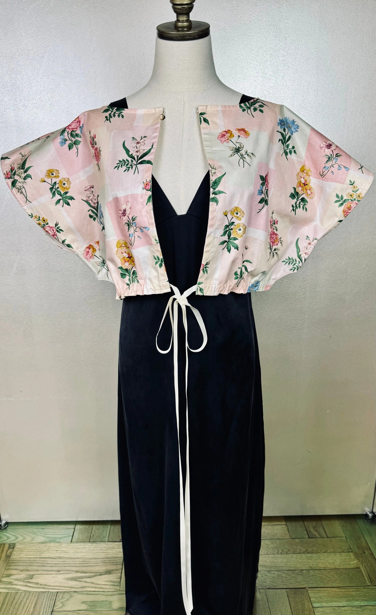 Frida Capelet No. 002