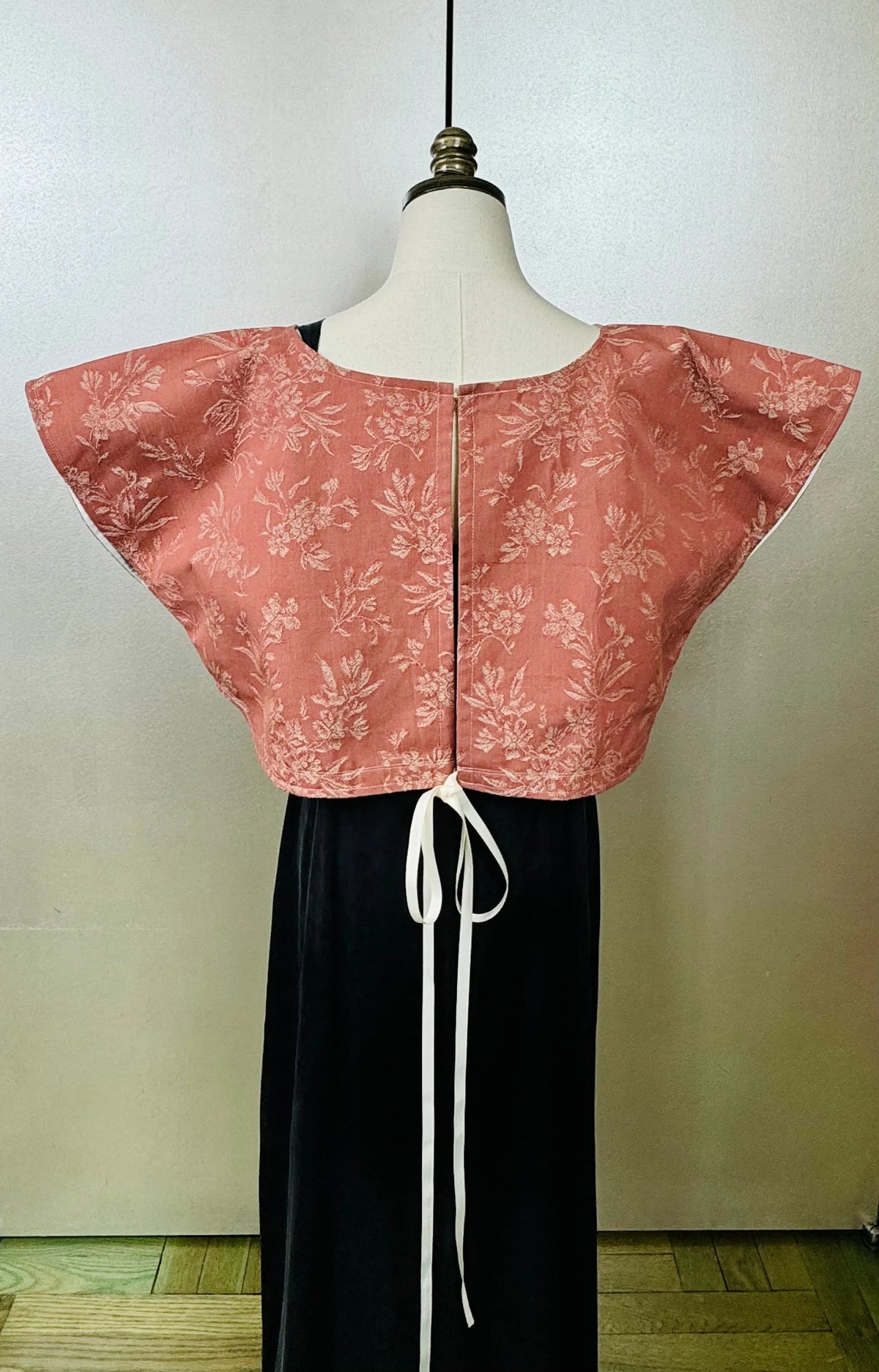 Frida Capelet No. 009
