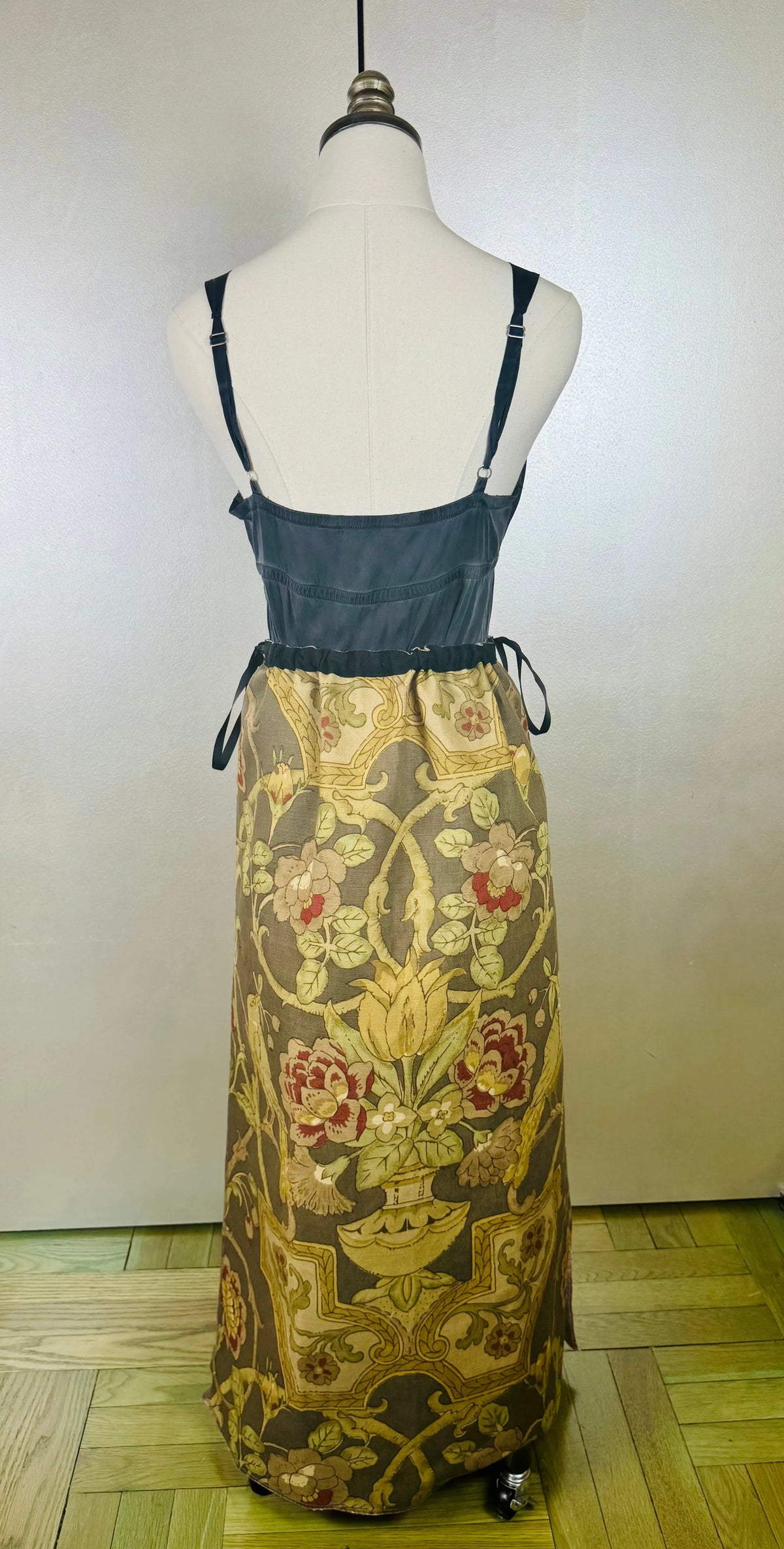 Piper Overskirt No. 008 Cape & Dress