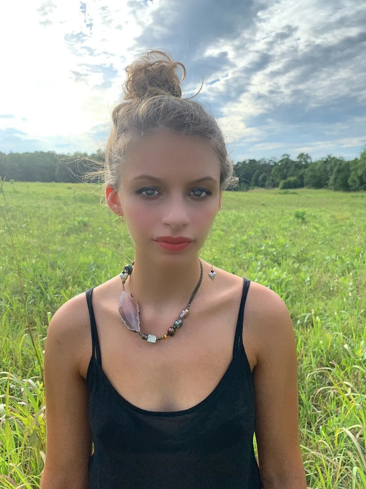 AMAYA Earrings Triangle-Shape Pearl 14K Gold Sparkling Chain