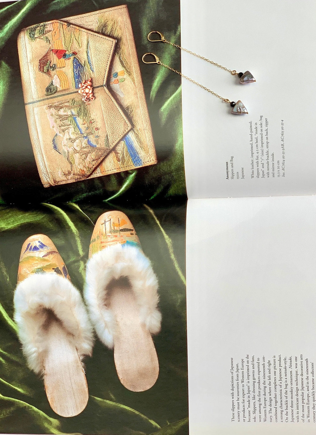 AMAYA Earrings Triangle-Shape Pearl 14K Gold Sparkling Chain