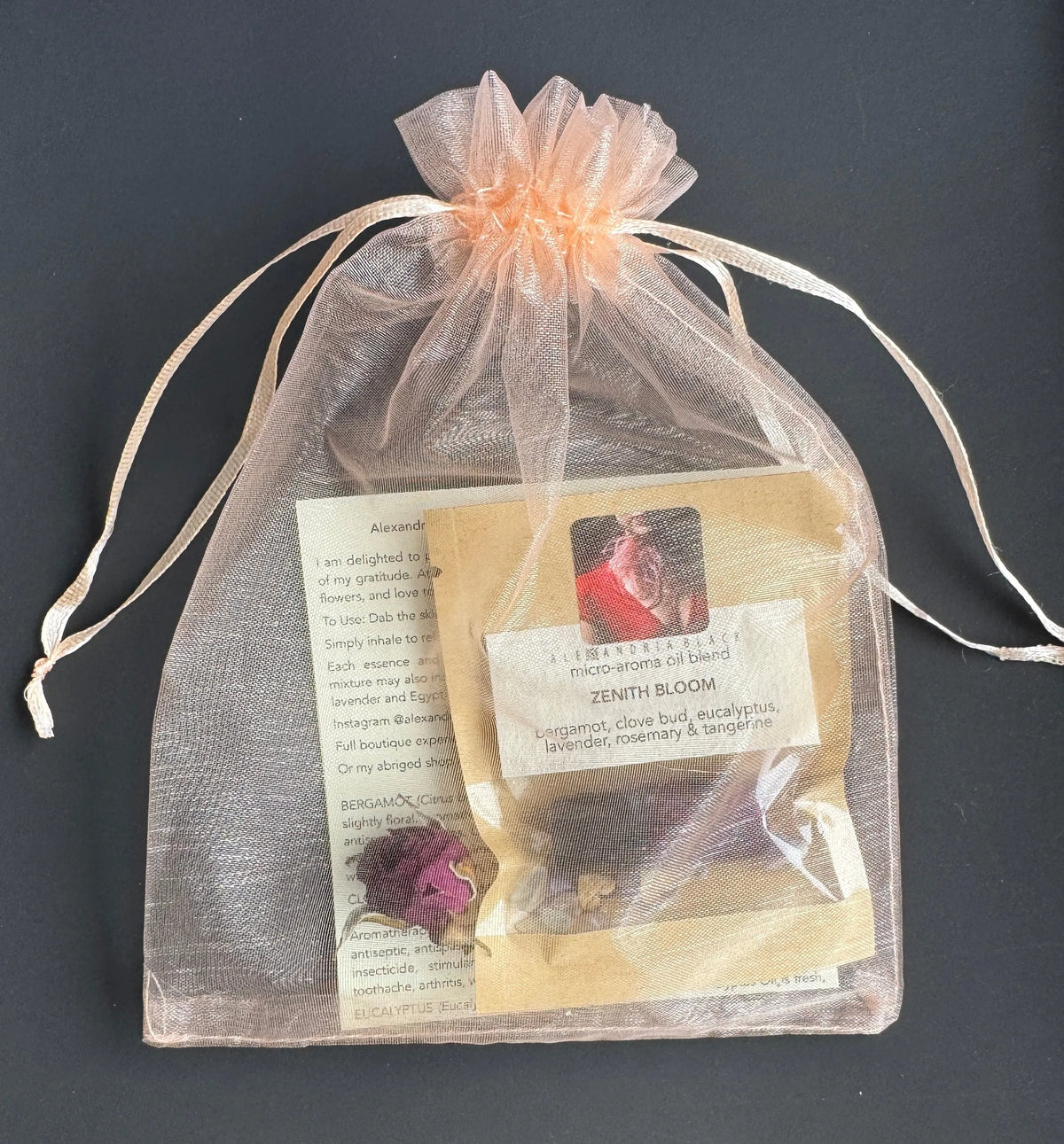 AMAYA Earrings Triangle-Shape Pearl 14K Gold Sparkling Chain