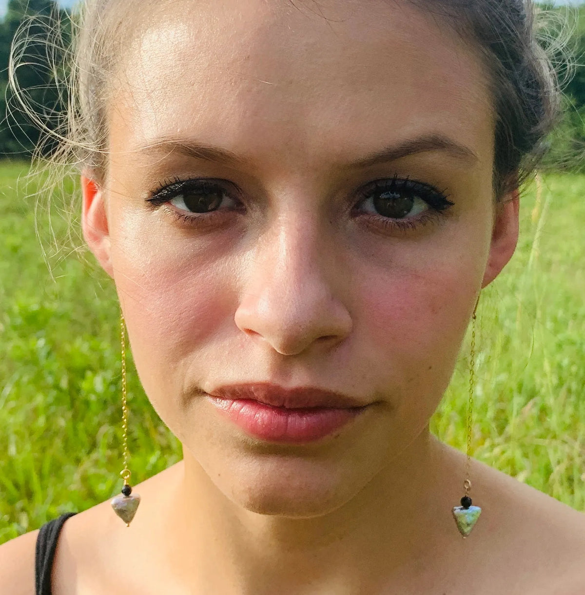 AMAYA Earrings Triangle-Shape Pearl 14K Gold Sparkling Chain