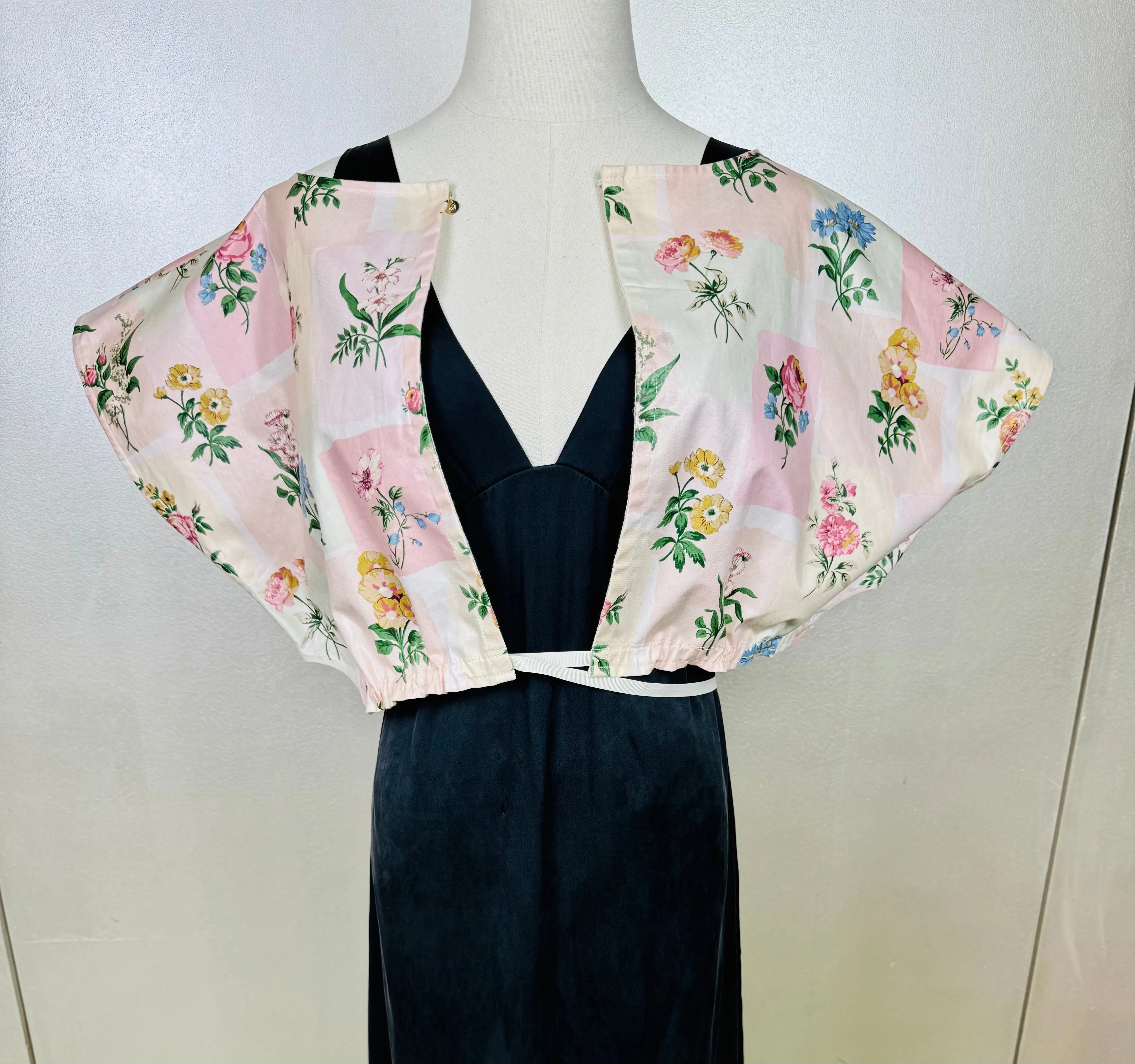 Frida Capelet No. 002