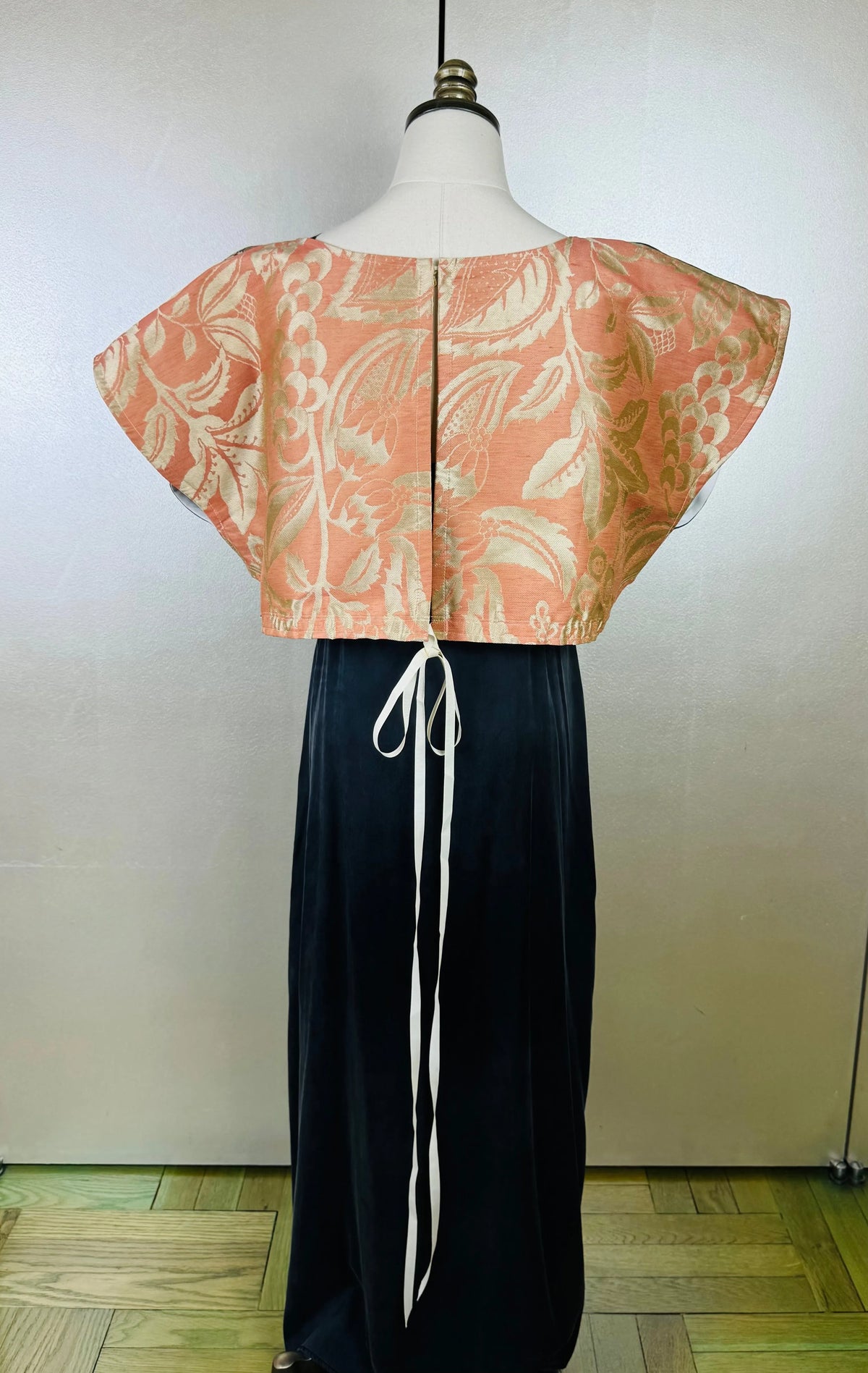 Frida Capelet No. 003