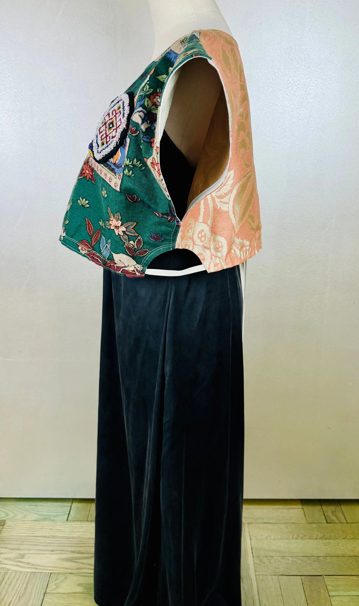 Frida Capelet No. 003