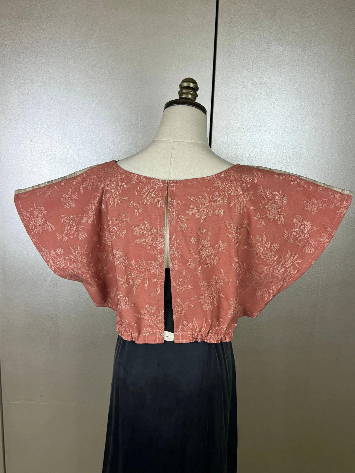 Frida Capelet No. 005