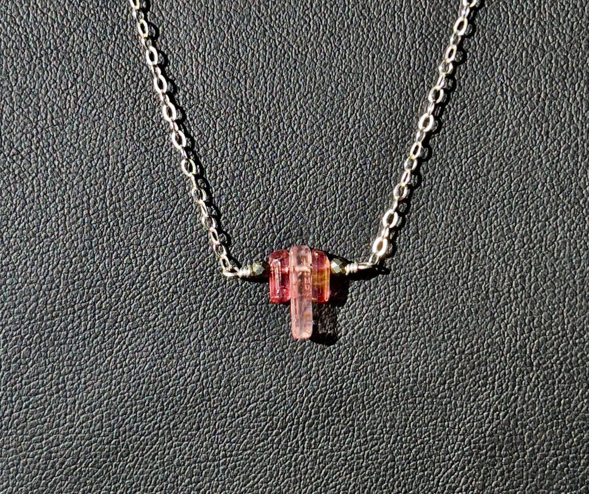 HASTINGS Choker Tourmaline Crystal Monochromatic Bridgerton Vibes