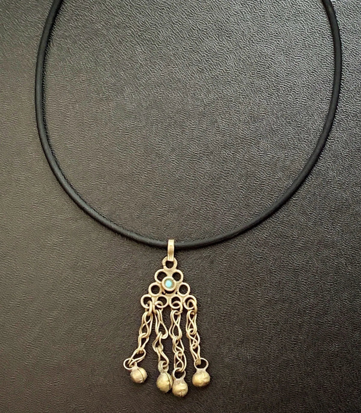 HOLLISTER Antique Pendant Necklace Turquoise Tribal Slow Fashion