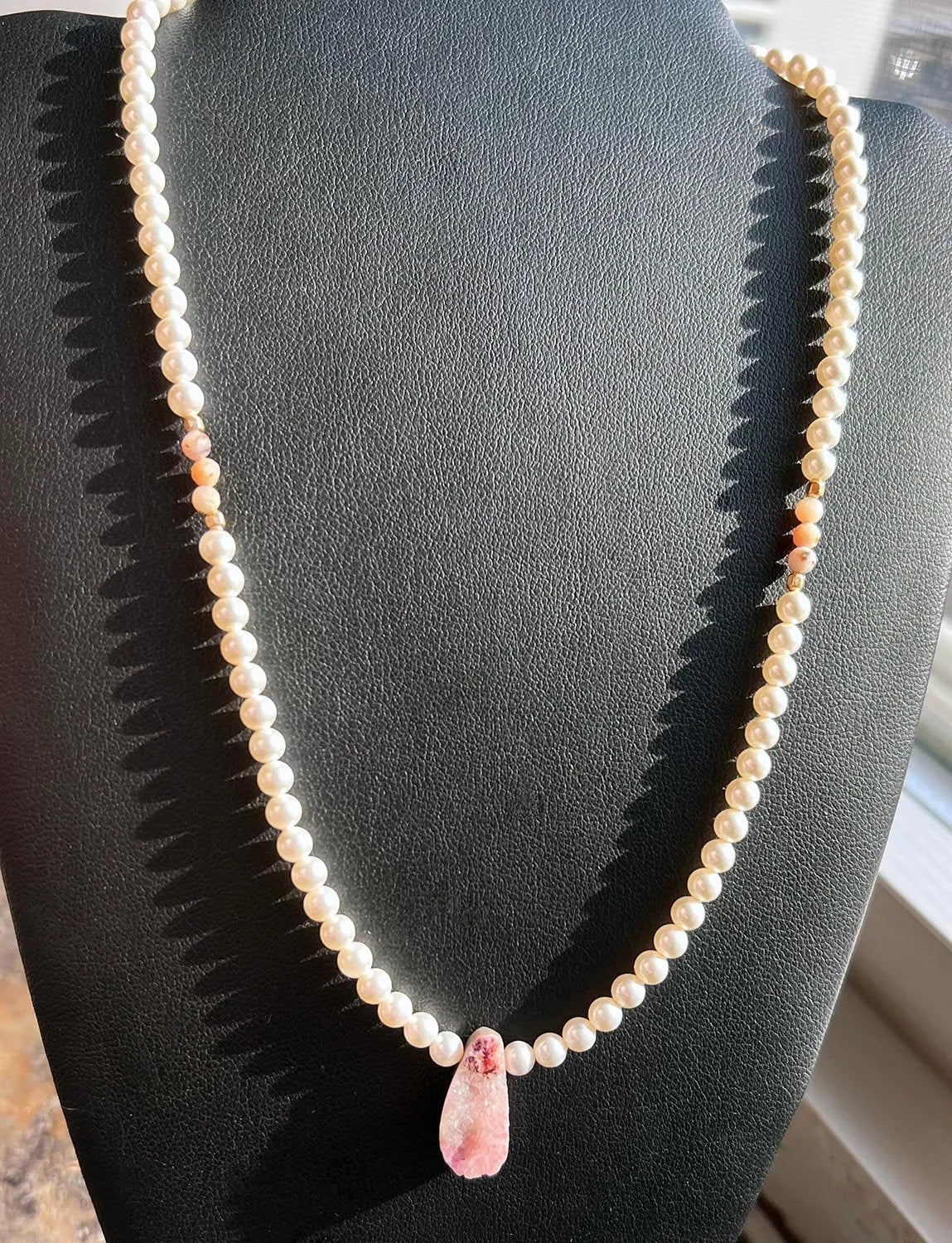 OLLY Choker & Collar Necklace Pearl Rare Cobalto Calcite Druzy