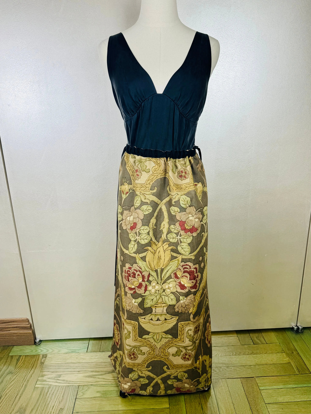 Piper Overskirt No. 008 Cape & Dress