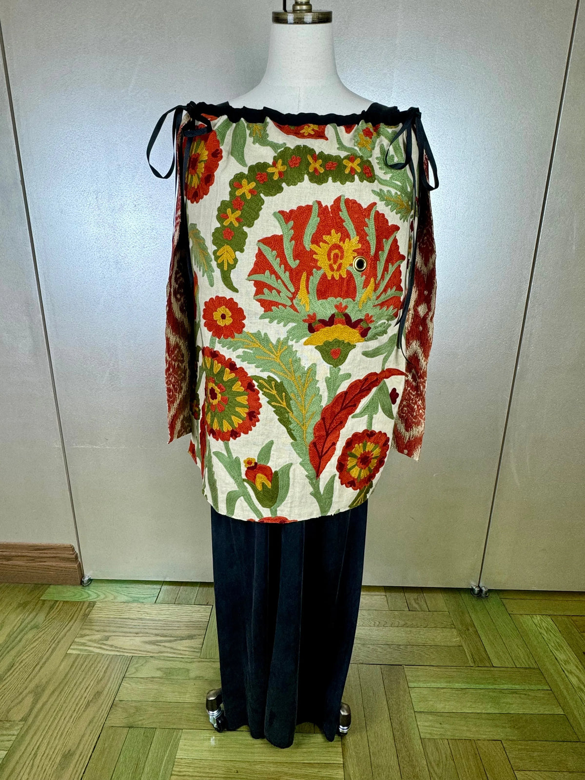 Piper Overskirt No. 010 Cape & Dress