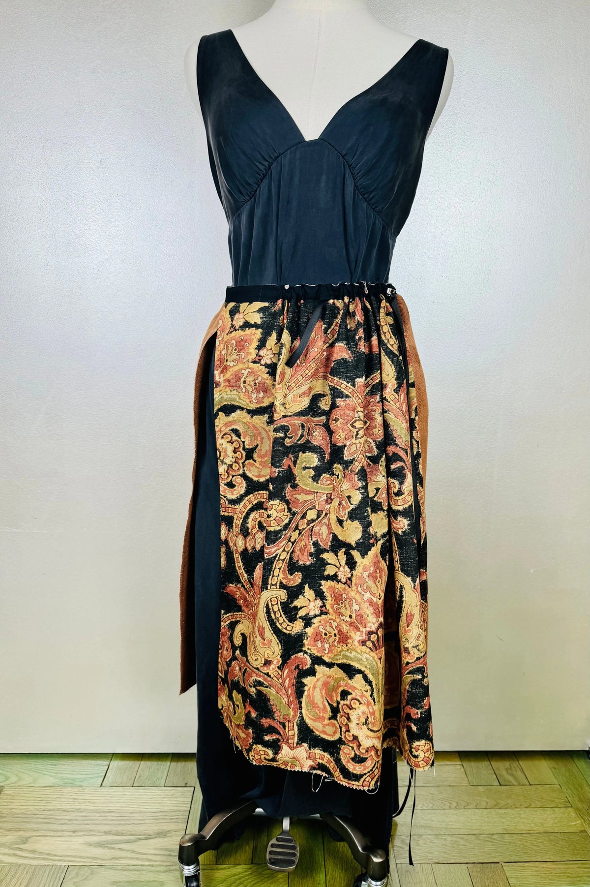 Piper Overskirt No. 011 Cape & Dress