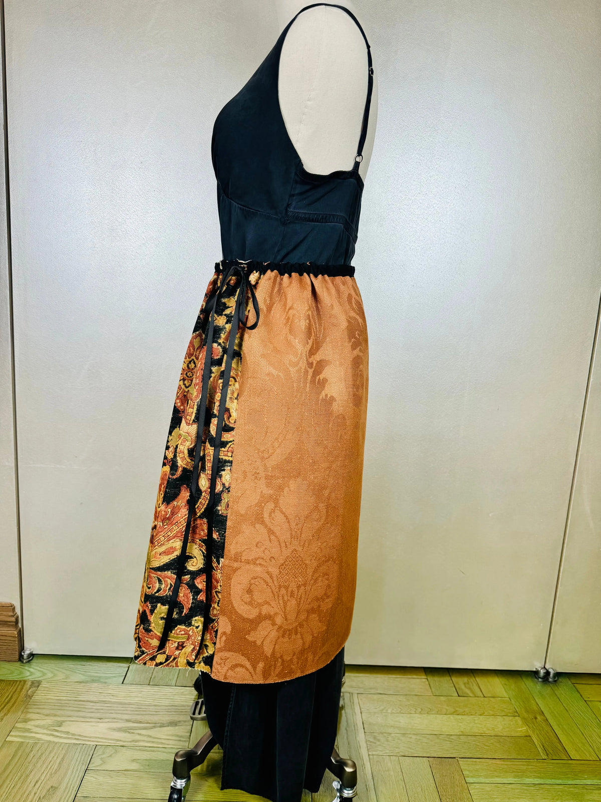 Piper Overskirt No. 011 Cape & Dress