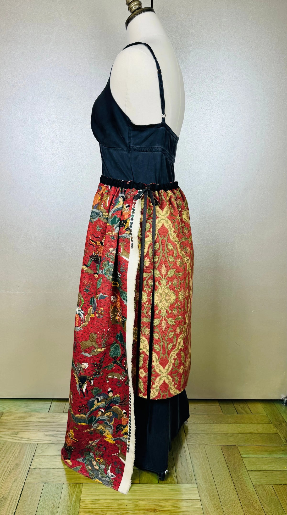 Piper Overskirt No. 012 Cape & Dress