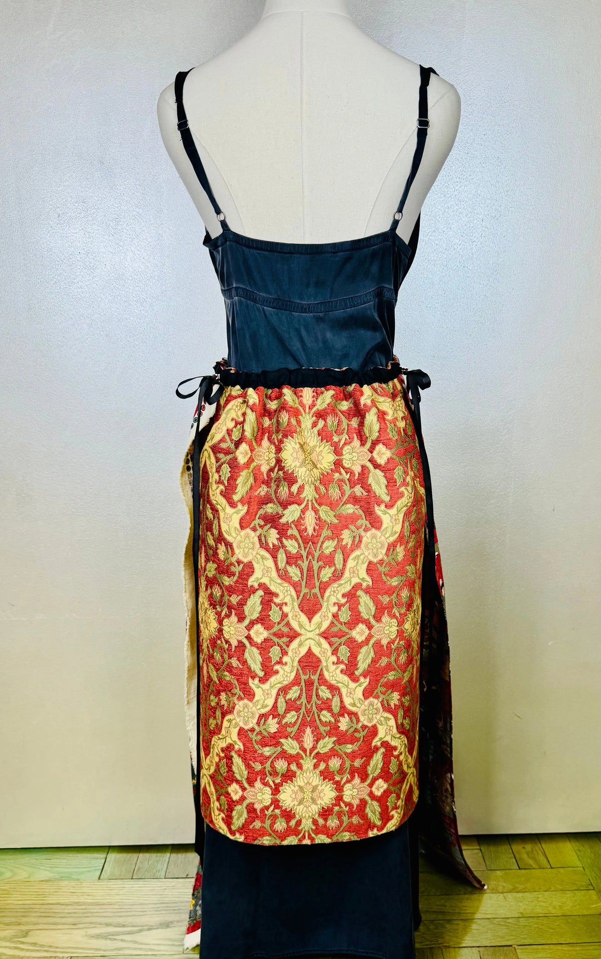 Piper Overskirt No. 012 Cape & Dress