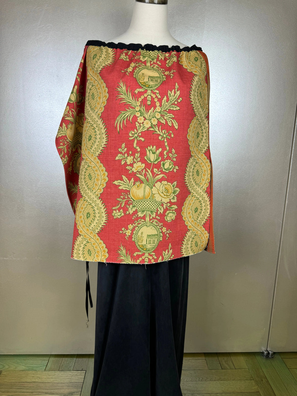 Piper Overskirt No. 016 Cape & Dress