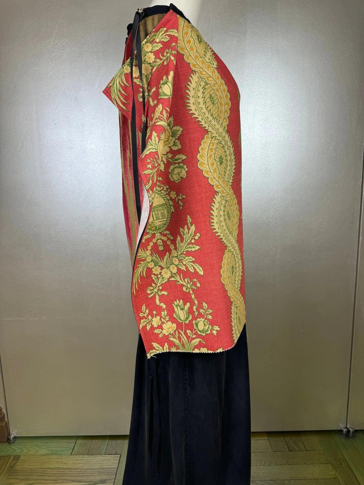 Piper Overskirt No. 016 Cape & Dress