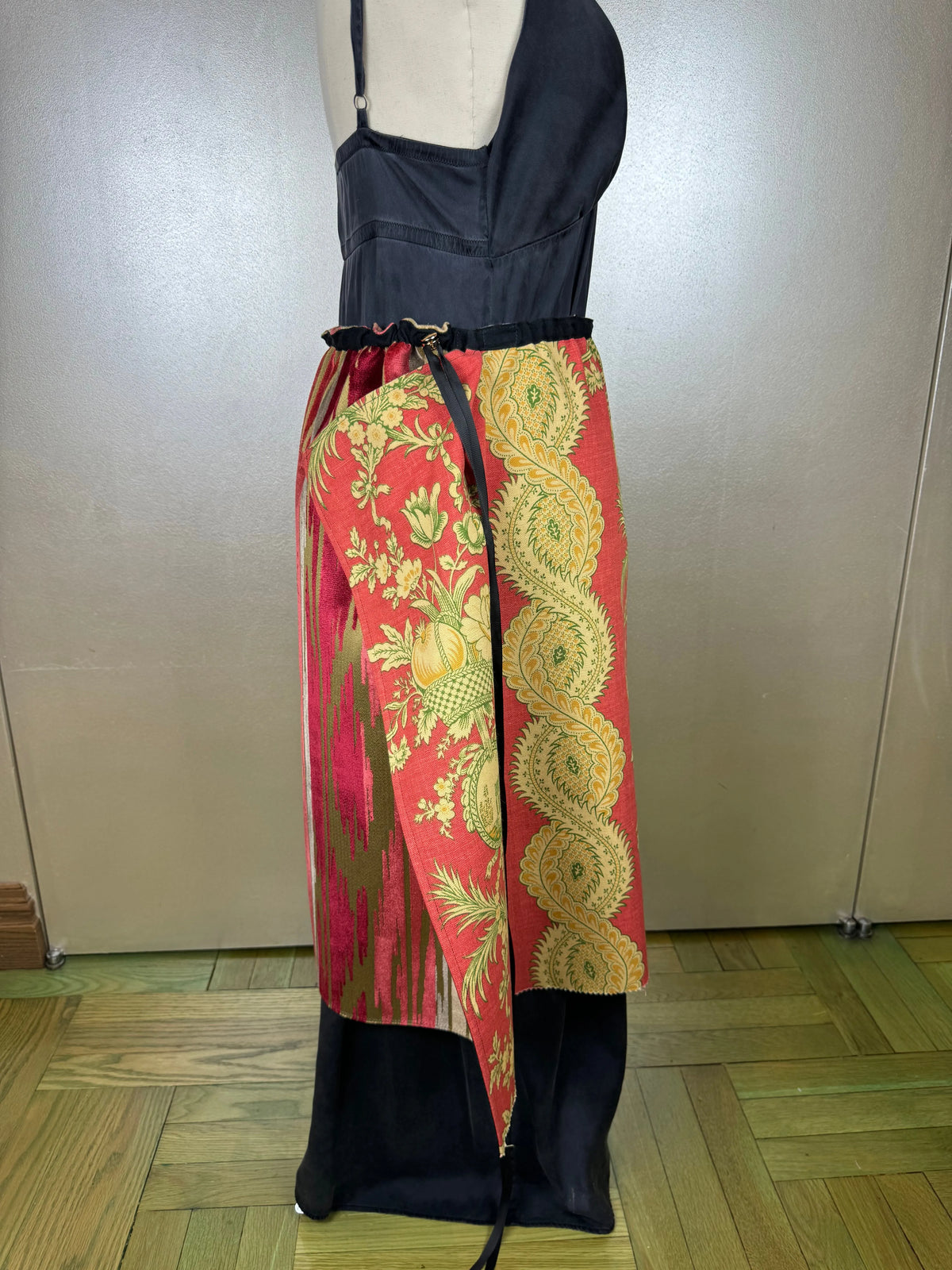 Piper Overskirt No. 016 Cape & Dress