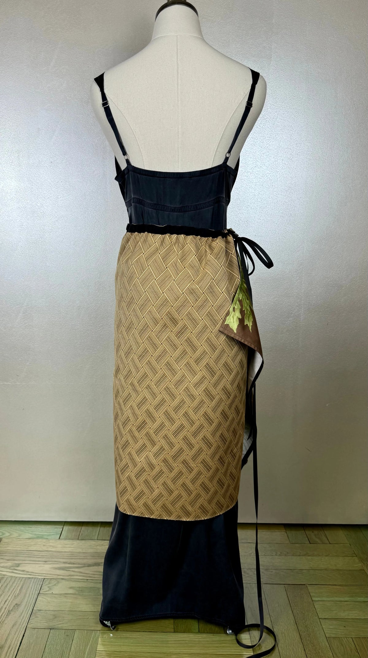 Piper Overskirt No. 017 Cape & Dress