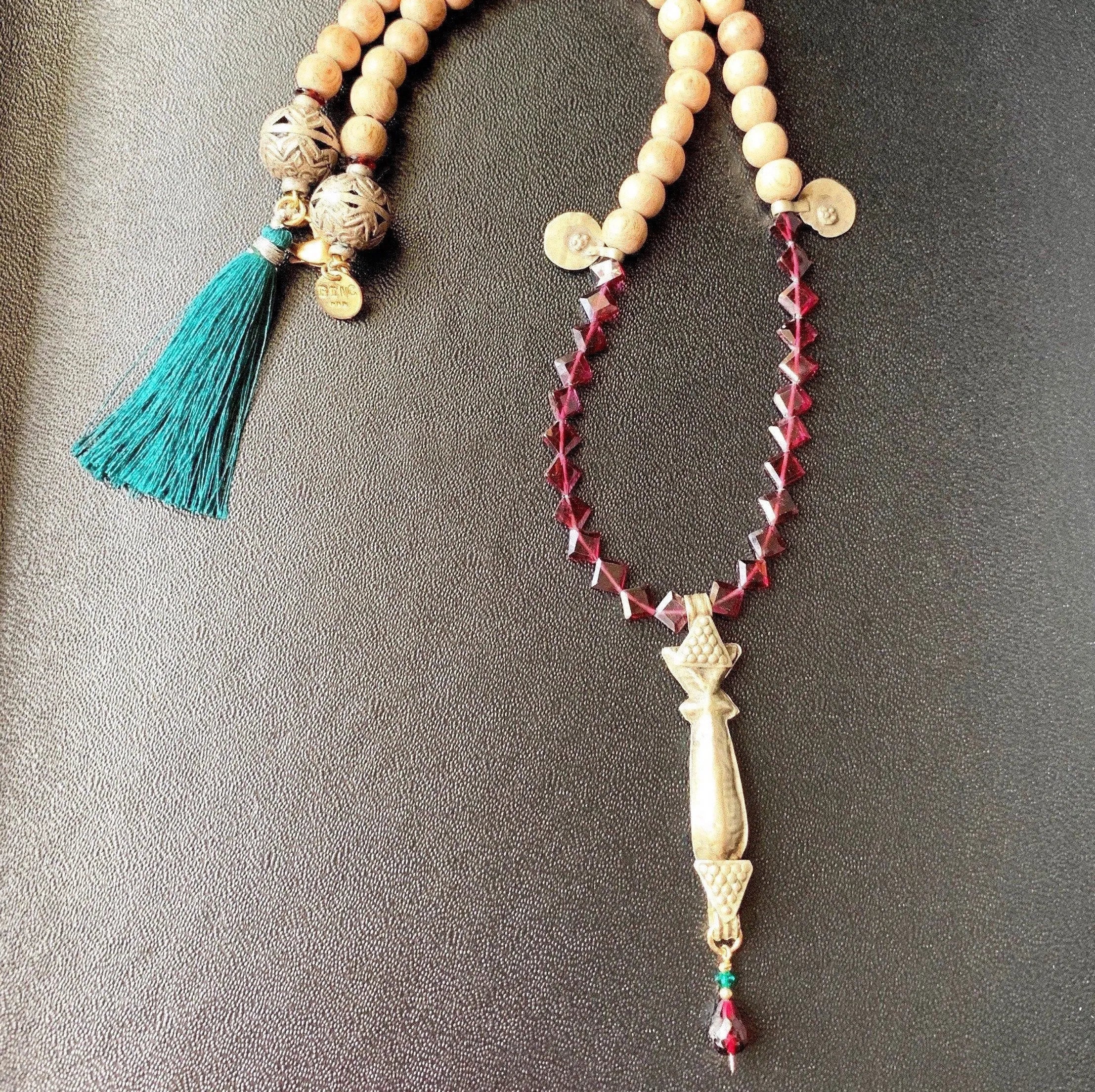 ROAN Necklace Rare Antiquity Tribal Fragments Gems Wood Beads