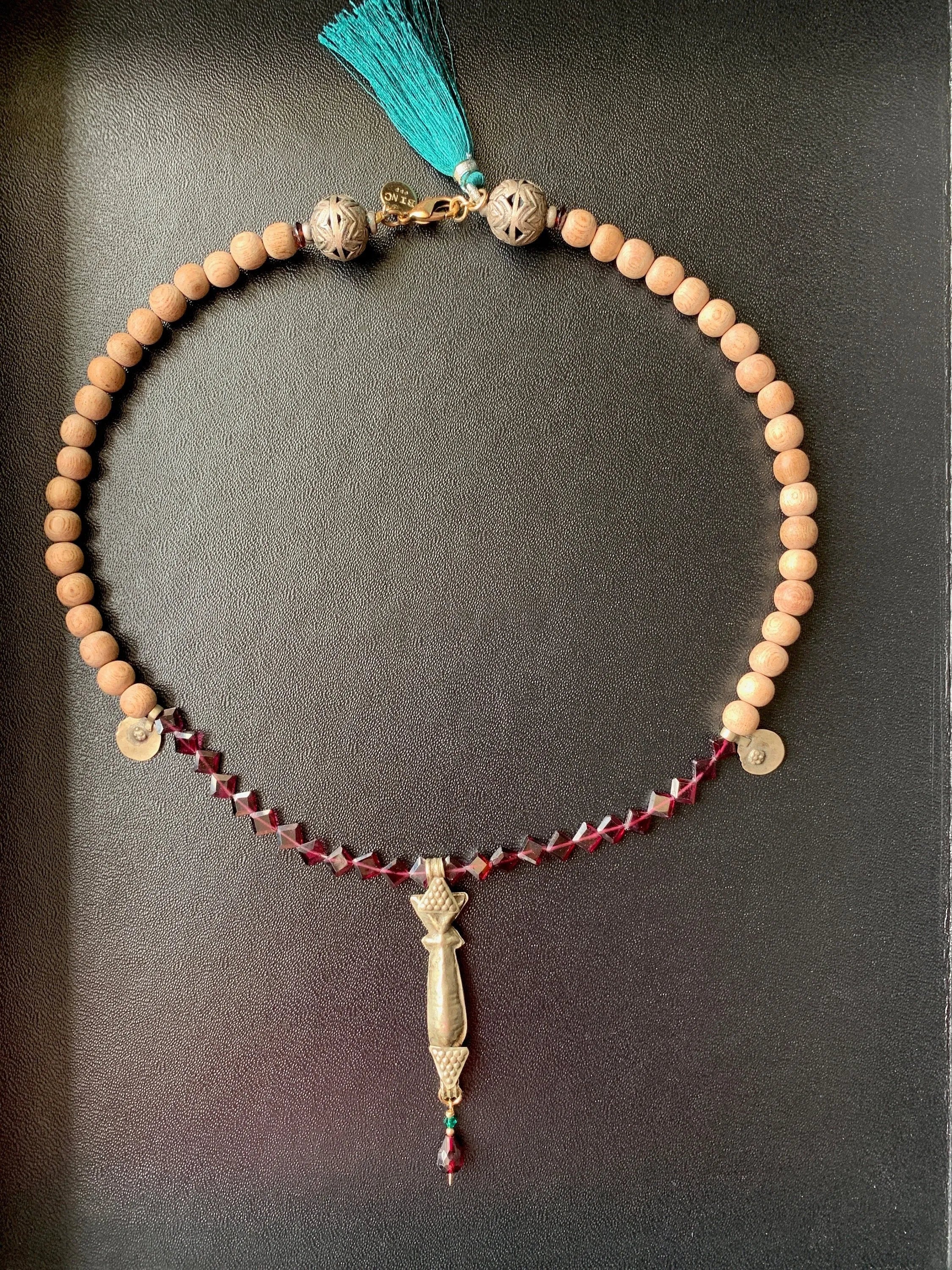 ROAN Necklace Rare Antiquity Tribal Fragments Gems Wood Beads