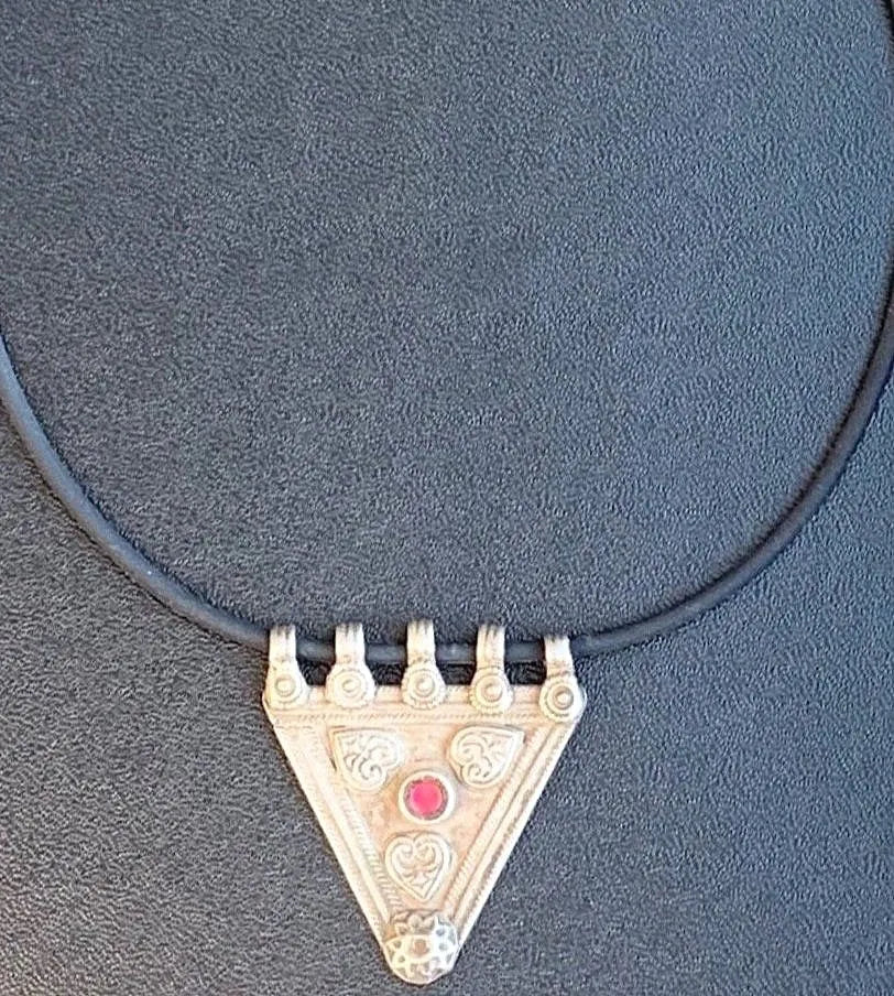 SMITH Tribal Necklace Antique Pendant Pink or Green Cabochon Boho