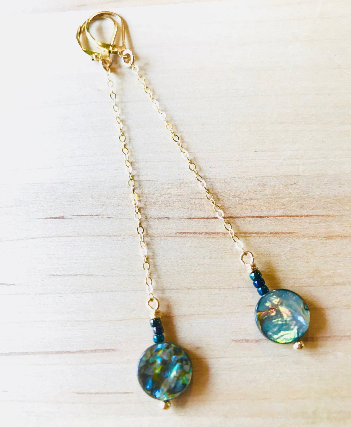 TESS Earrings Abalone Shell 14K Gold 14/20 Chain HAMPTONS Mag