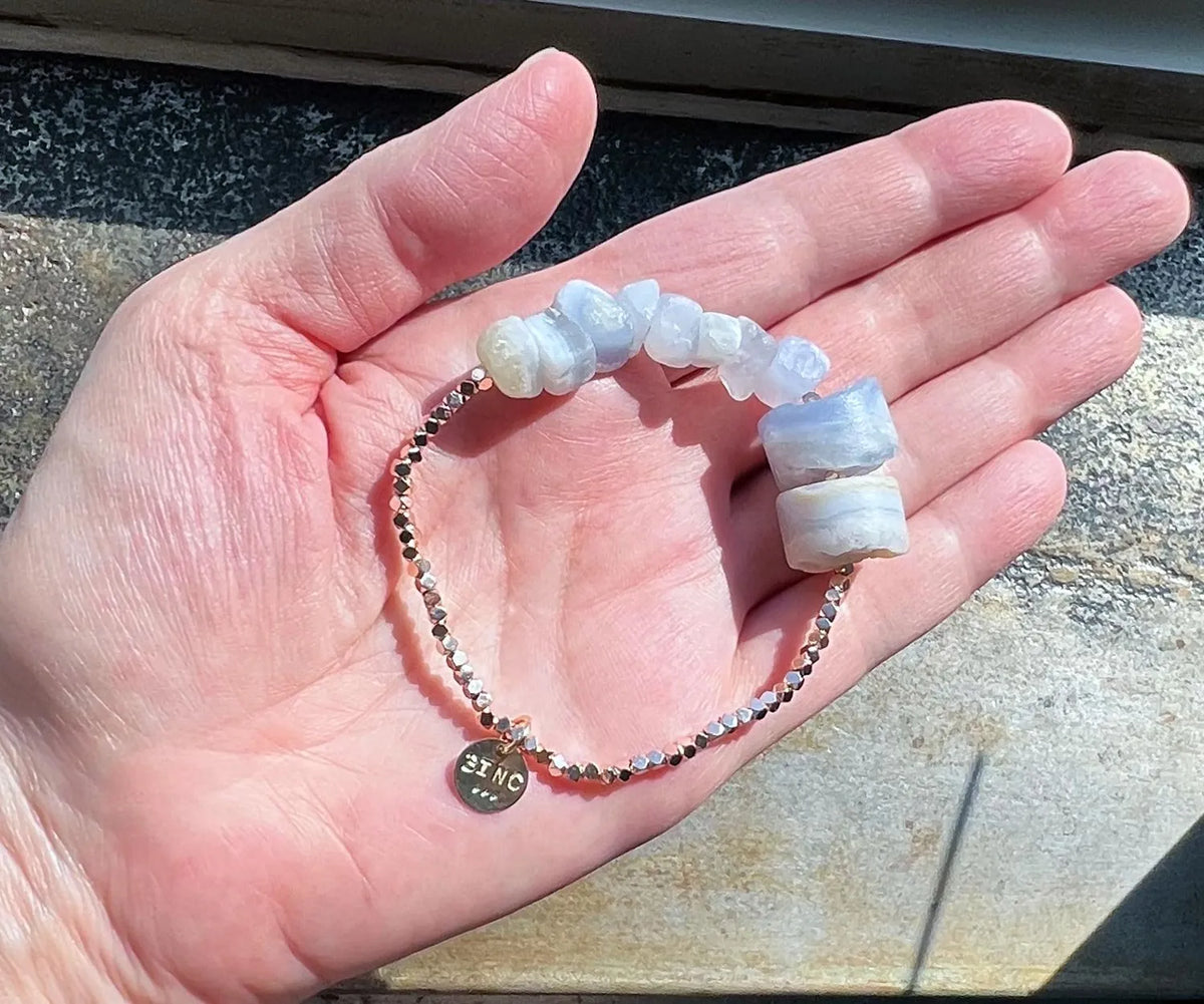 VERNITA Bracelet Blue Lace Agate Crystals (App 90-120 Carats)